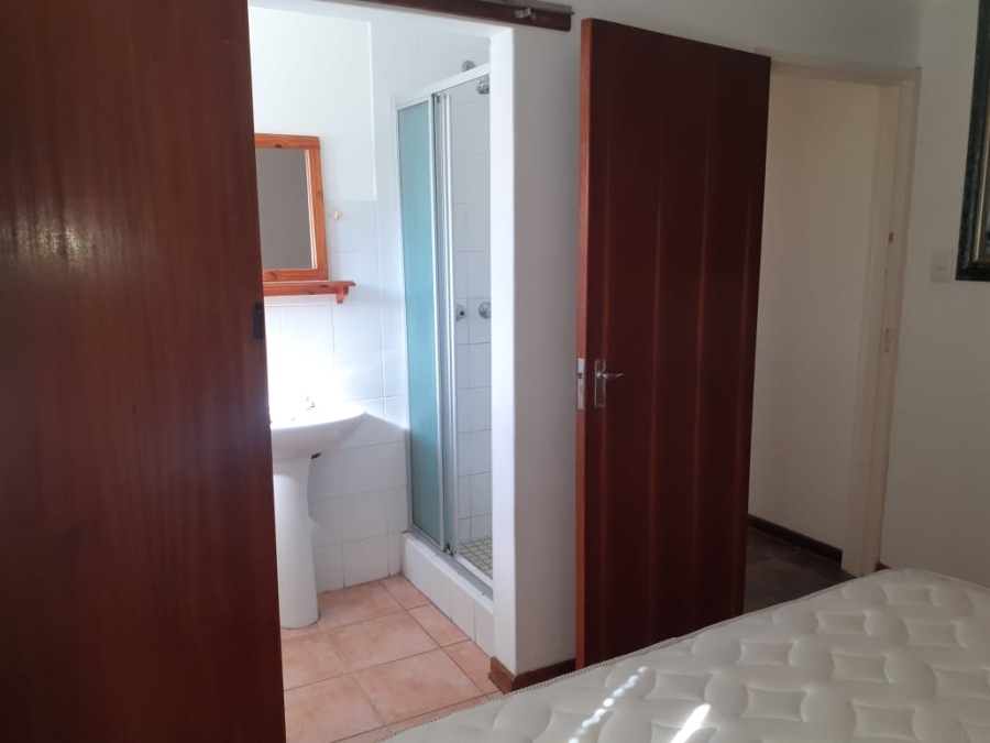 To Let 2 Bedroom Property for Rent in Wavecrest Eastern Cape